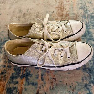 Converse Sliver Gliiter Low Top Sneakers Size 8.5